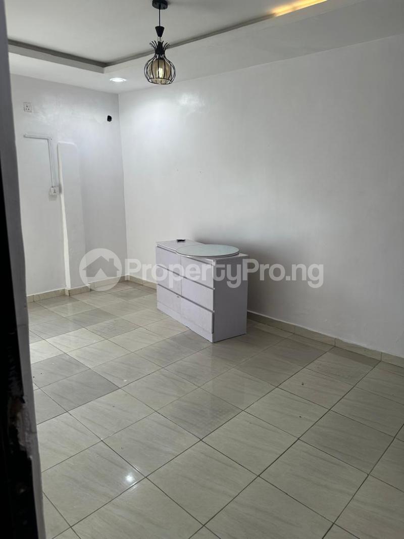 1 bedroom Flat / Apartment for rent By Pump And Sell Ado Ajah Lagos - 3