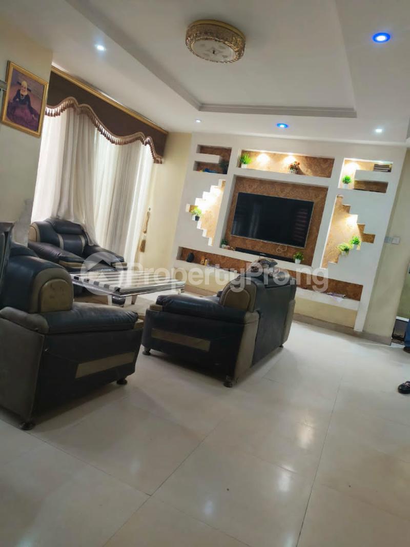 2 bedroom Flat / Apartment for rent Adekunle Yaba Lagos