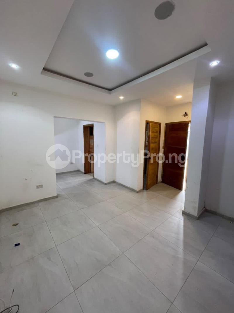 2 bedroom House for rent White Sand Estate Ologolo Lekki Lagos