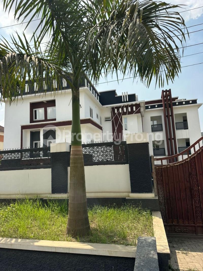 2 bedroom House for sale 6th Avenue Gwarinpa Abuja