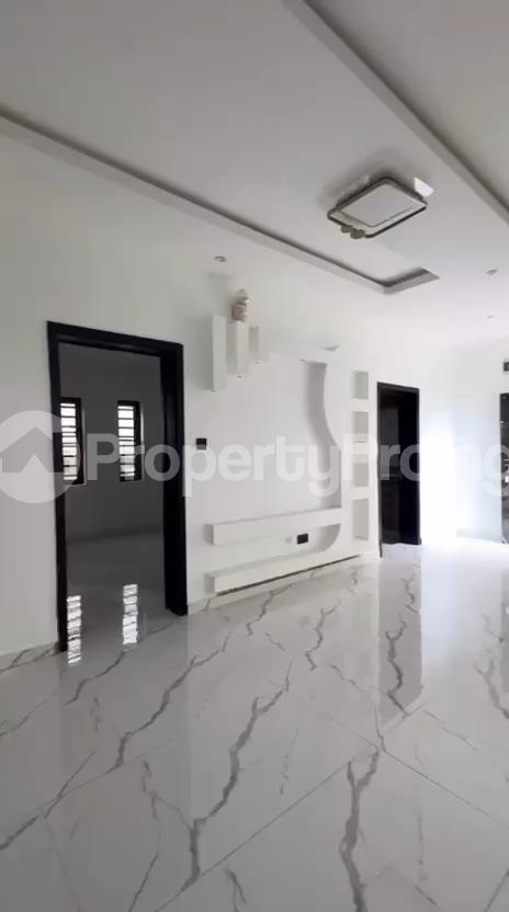 2 bedroom Flat / Apartment for rent Razak Gbadamosi Street, Off Bolaji Banwo, Aguda, Surulere Lagos