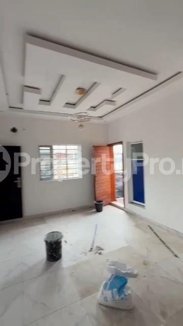 2 bedroom Flat / Apartment for rent Off Pedro Road, Shomolu, Lagos Shomolu Lagos