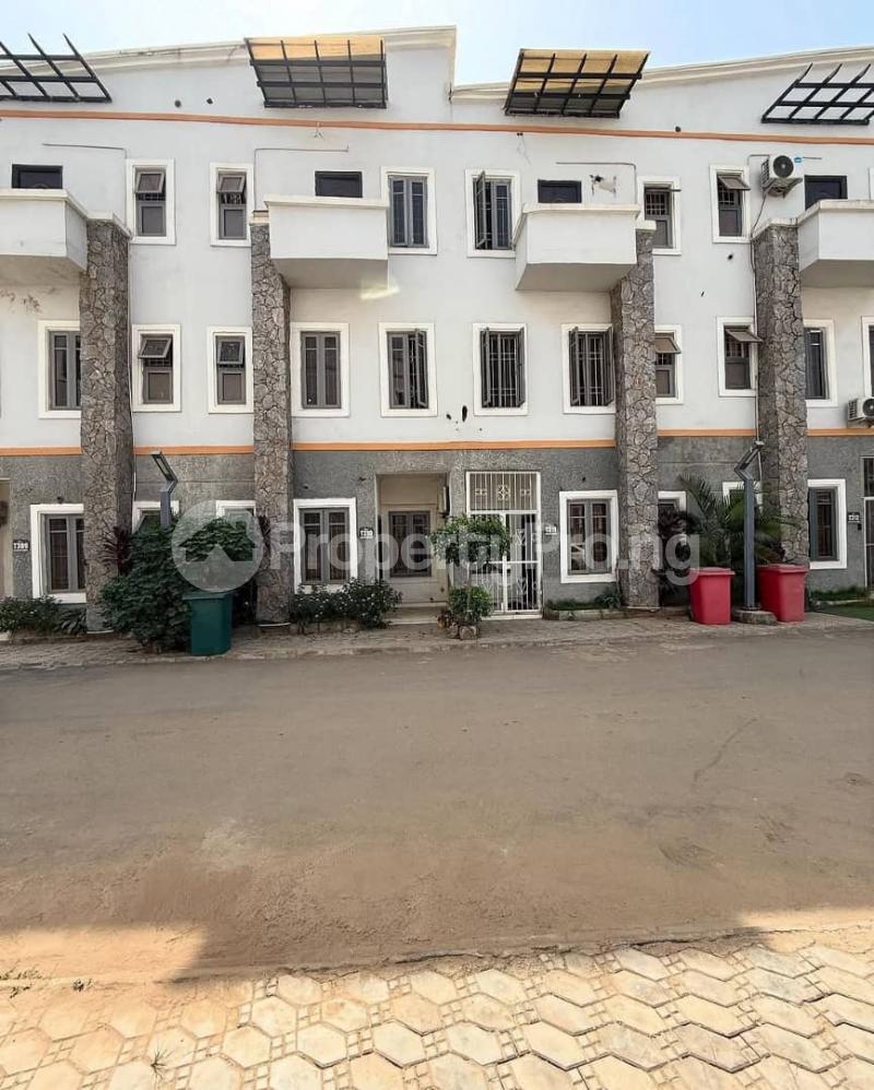 3 bedroom House for sale Airport Road Jabi Abuja