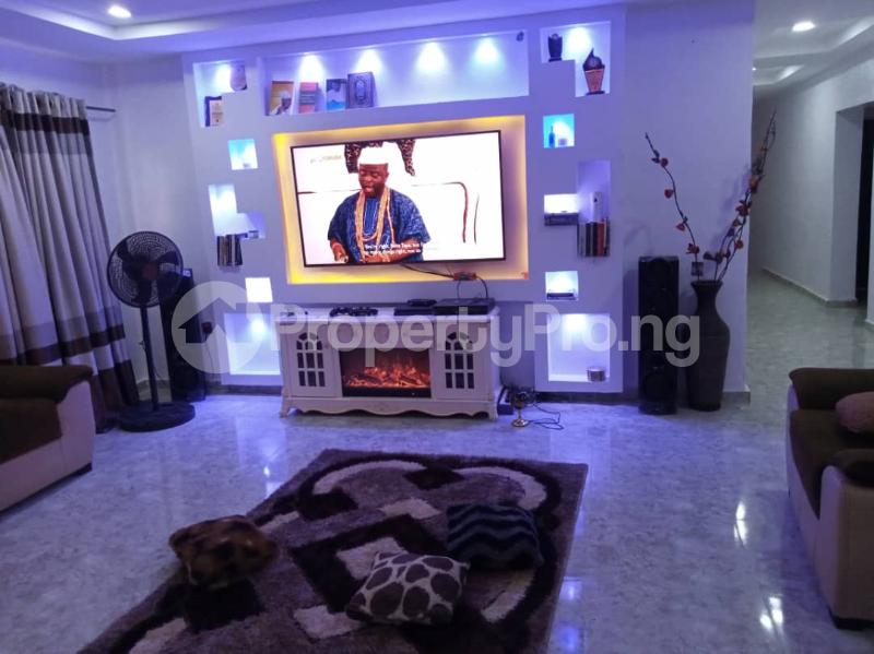 3 bedroom Flat / Apartment for rent Akuru Hassan Block Akala Express Ibadan Oyo - 7