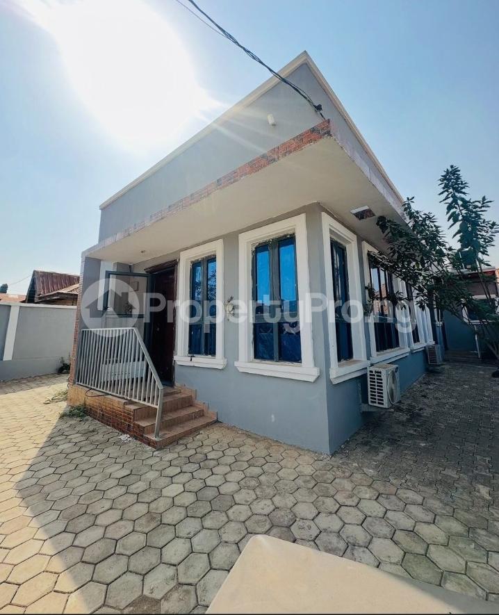 3 bedroom House for sale Alegongo, Akobo Ibadan Oyo