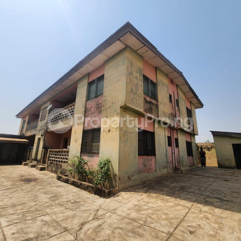 3 bedroom House for sale Beside Julian Nursery And Primary School, Aromolaran Iwo Rd Ibadan Oyo