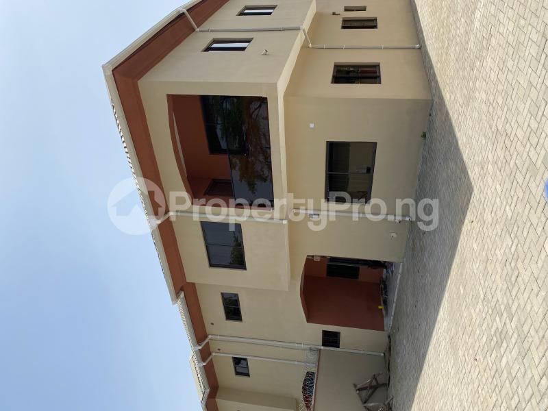 5 bedroom House for rent Off 4th Avenue Gwarinpa Abuja