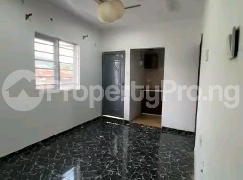 1 bedroom Flat / Apartment for rent Off Market Street, Shomolu, Lagos Shomolu Shomolu Lagos
