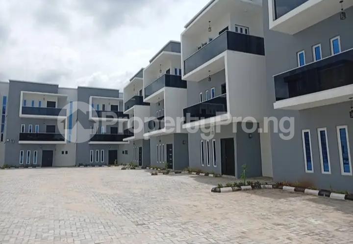 4 bedroom House for sale Opposite Sura Shopping Complex, Lagos Island Lagos