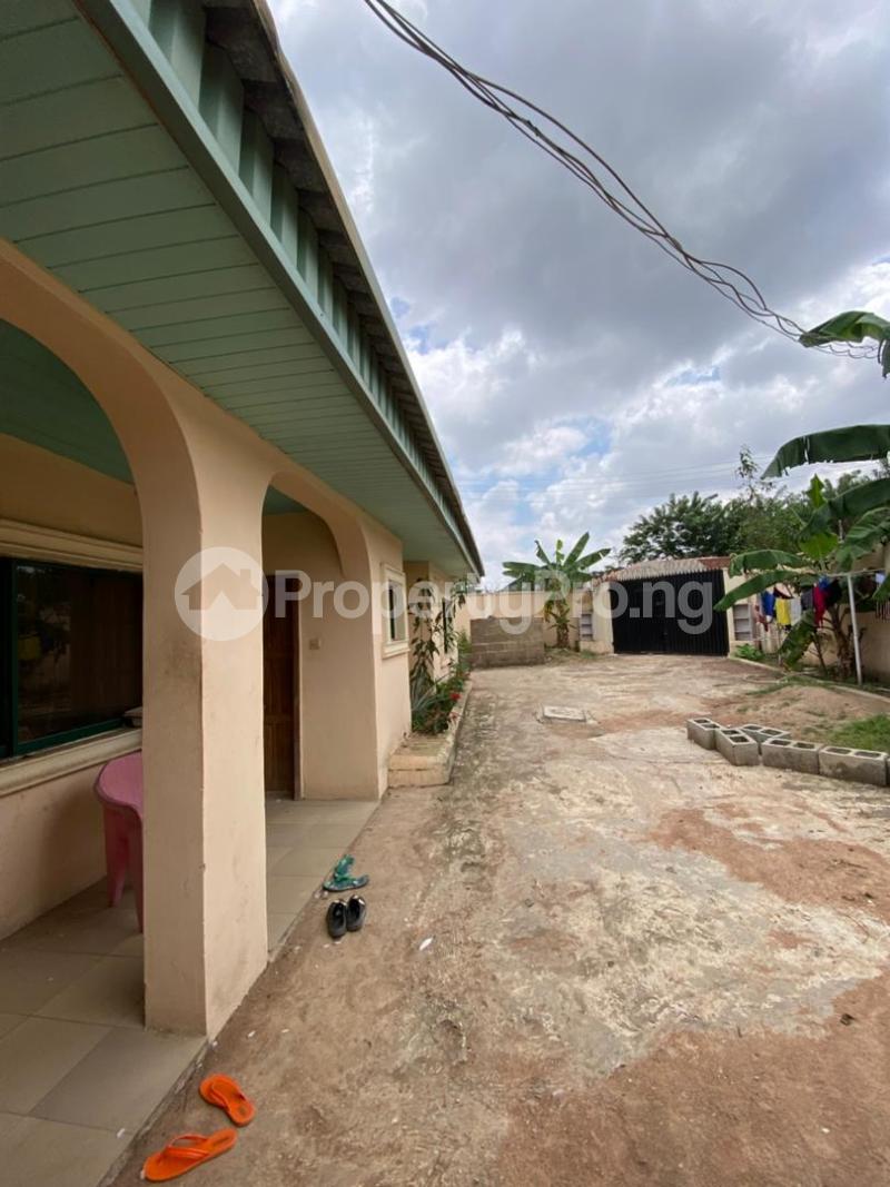 3 bedroom House for sale Behind Finrel Pharmacy Ori Apata, Ojurin Akobo (facing The Street Road Akobo Ibadan Oyo