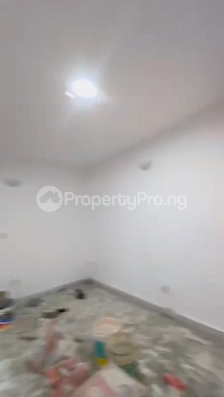 2 bedroom House for rent Off Morocco Road Shomolu Lagos