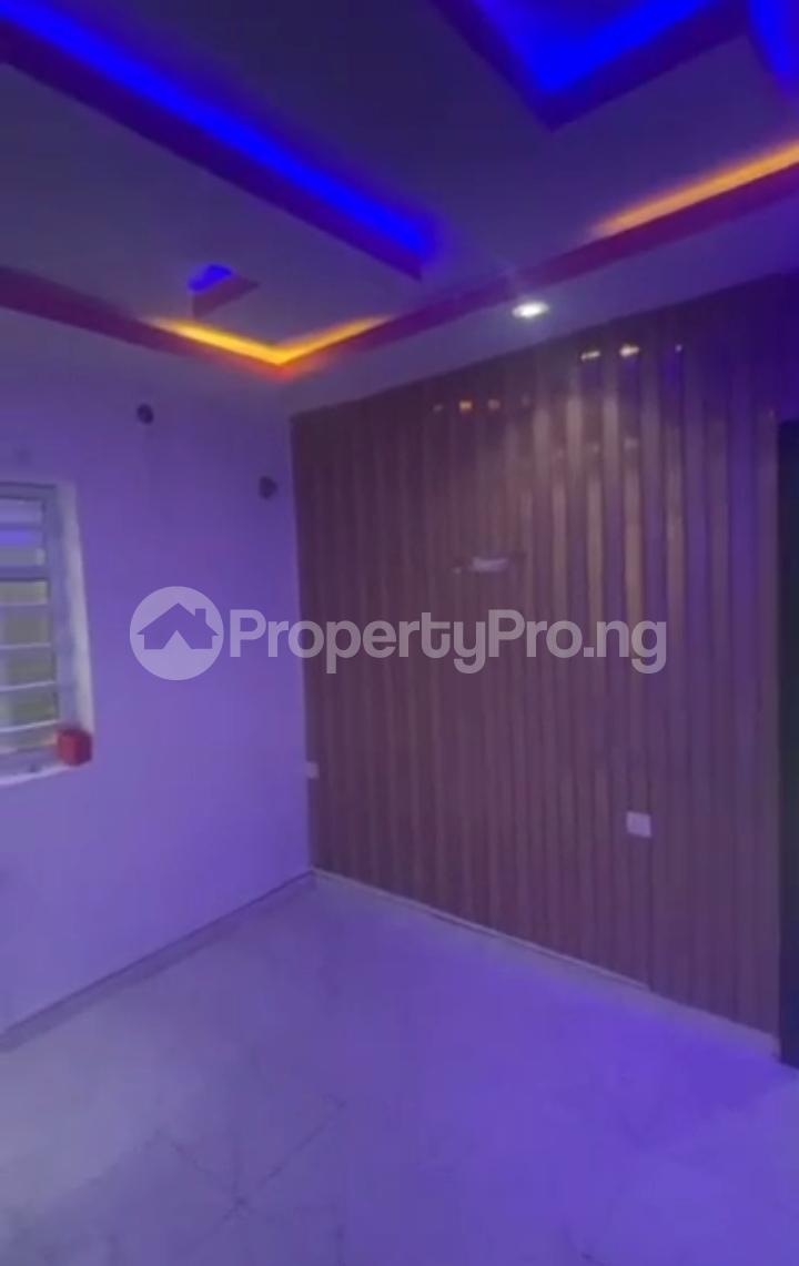 1 bedroom Flat / Apartment for rent Abule-Oja Yaba Lagos - 3