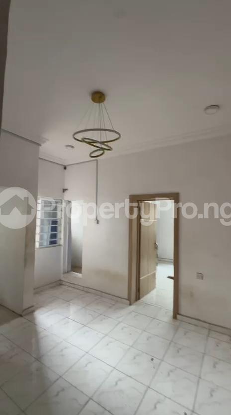 1 bedroom Flat / Apartment for rent Off Pedro Road, Shomolu Lagos Shomolu Lagos