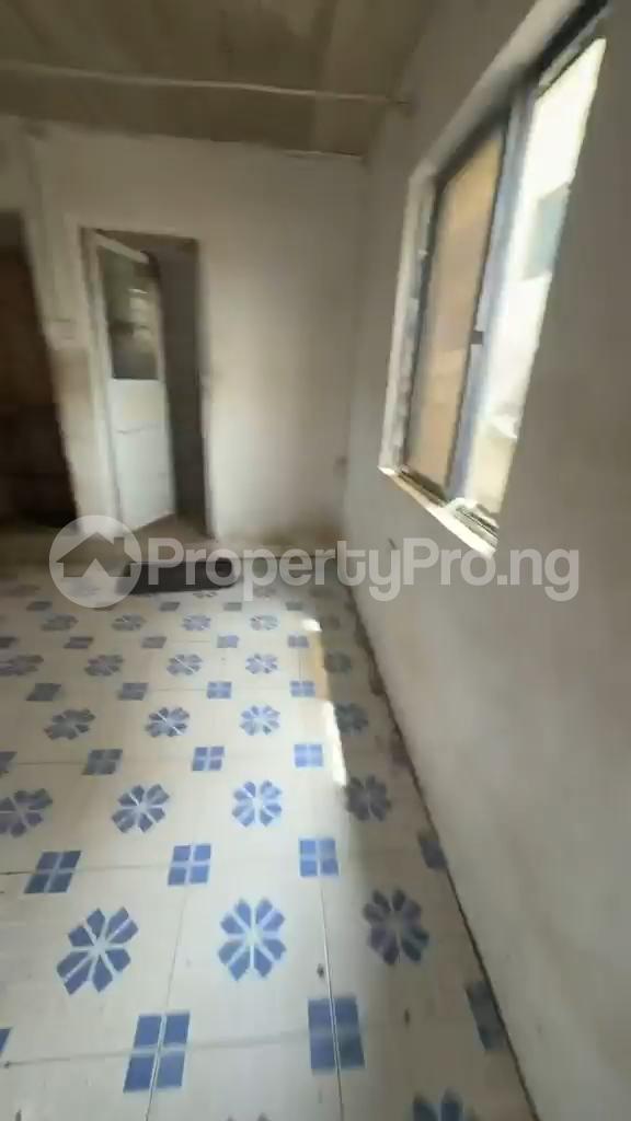 1 bedroom Flat / Apartment for rent Laula Street, Akoka Lagos Yaba Lagos