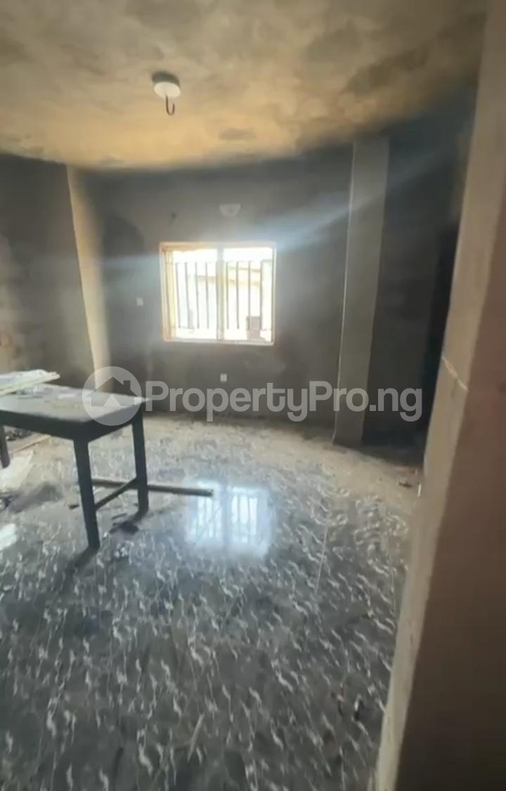 2 bedroom House for rent Shyllon Ilupeju Lagos
