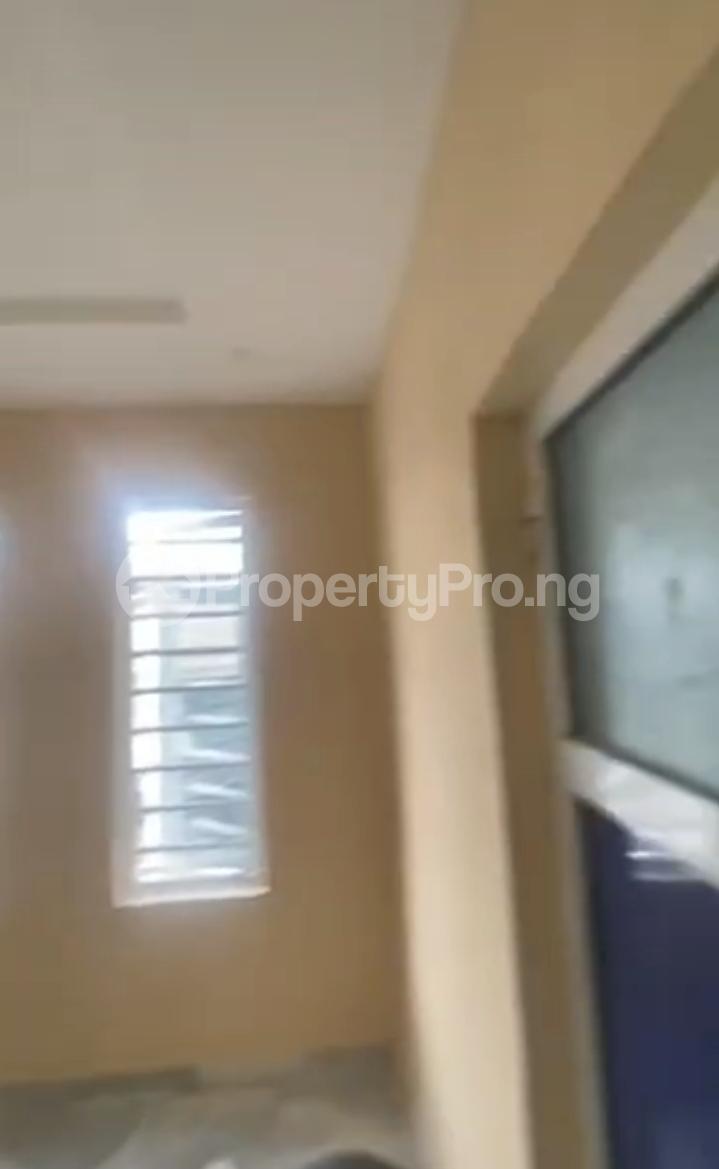 2 bedroom House for rent Adekunle Yaba Lagos