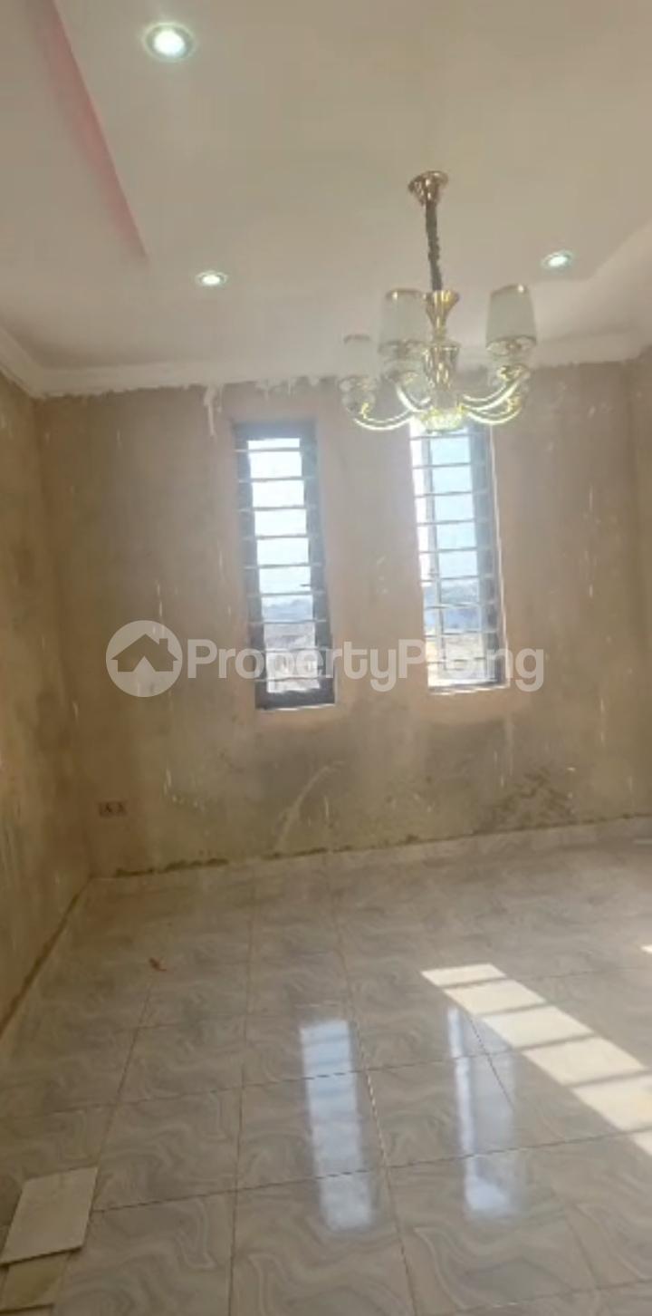2 bedroom House for rent Fadeyi Shomolu Lagos
