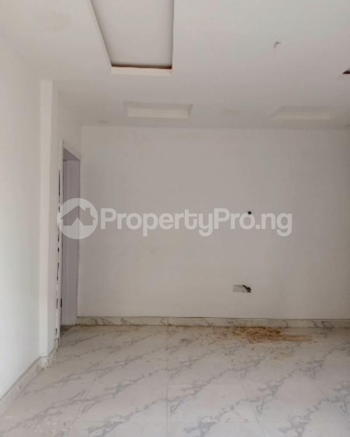 2 bedroom House for rent Alagomeji Yaba Lagos