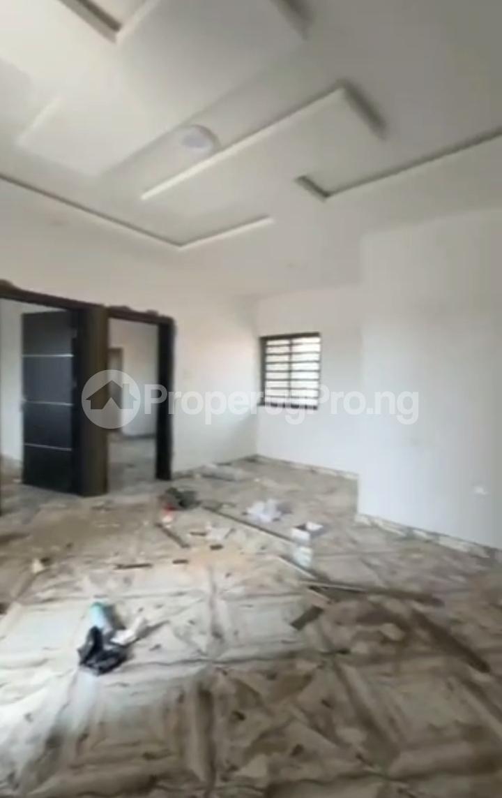 2 bedroom House for rent Akoka Yaba Lagos