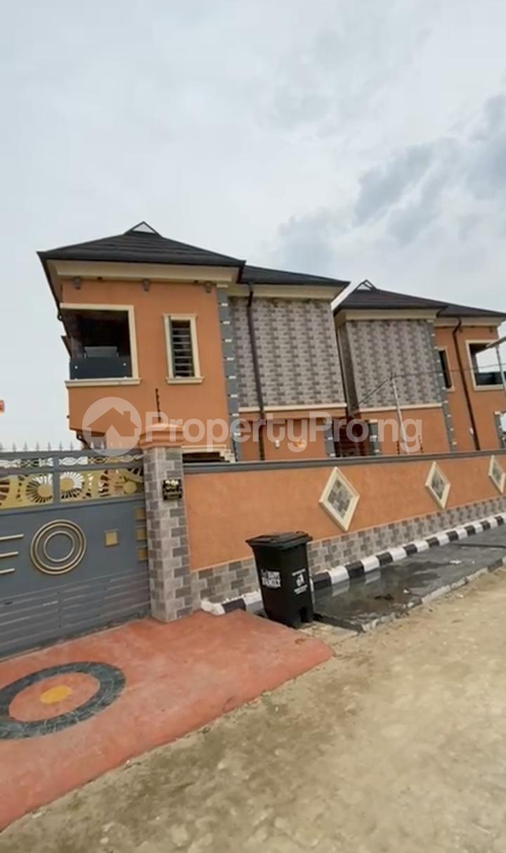 1 bedroom Flat / Apartment for sale Off Odunsi Road, Bariga Lagos