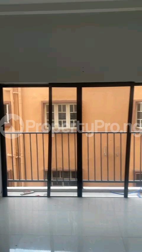 Flat / Apartment for rent Off Onike Road Onike Yaba Lagos