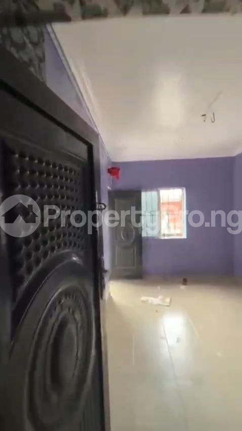 1 bedroom Flat / Apartment for rent Off Market Street, Shomolu, Lagos Shomolu Lagos