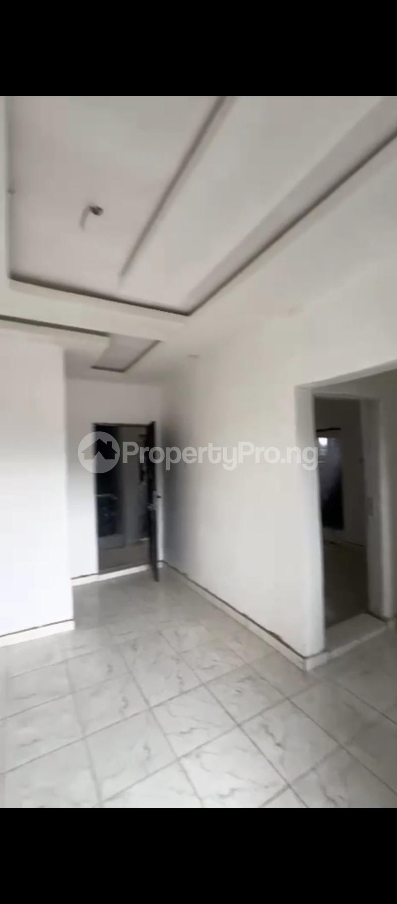 2 bedroom Flat / Apartment for rent Estate Estate Shomolu Shomolu Lagos
