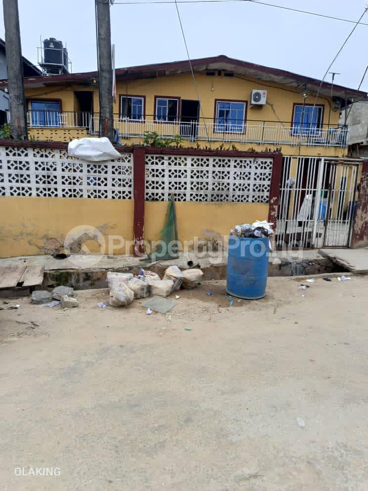 House for sale Alhaji Adeyemi Street L, Old Opeloyeru Palmgrove Shomolu Lagos