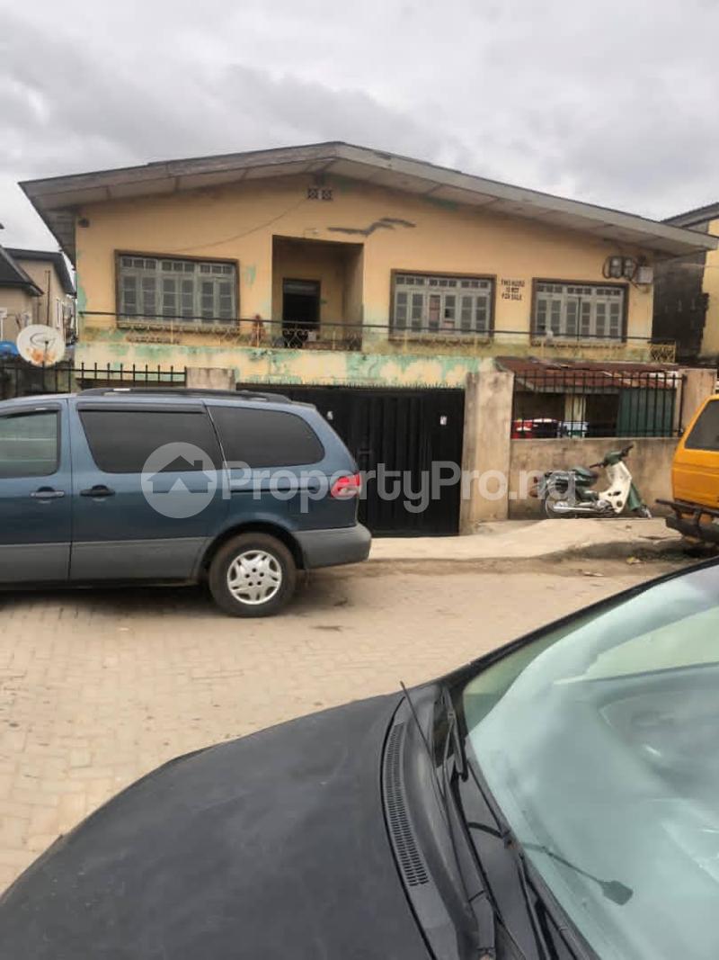 House for sale Akanni Str, Pedro Gbagada Bariga Lagos - 0