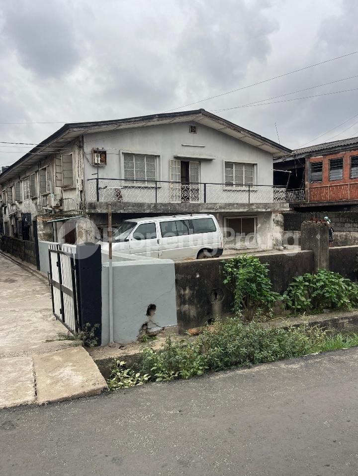 3 bedroom House for sale Adelabu Surulere Lagos - 0
