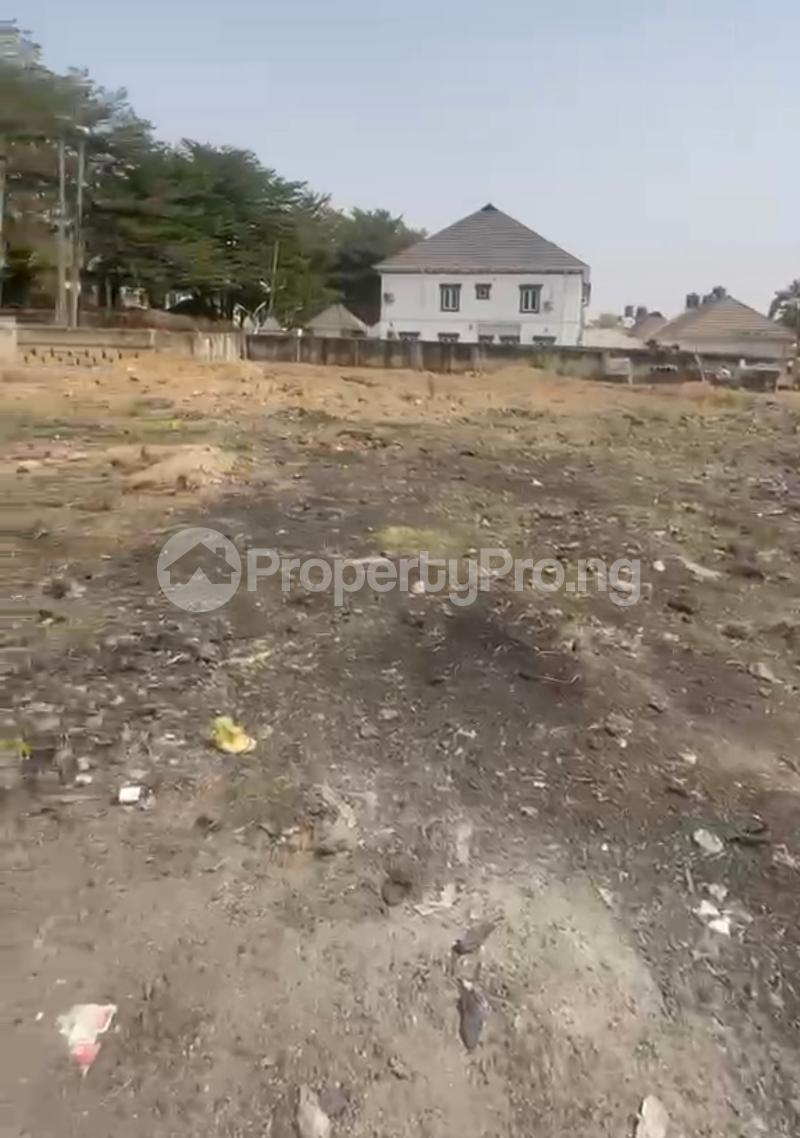 Land for sale 1st Avenne Gwarinpa Abuja