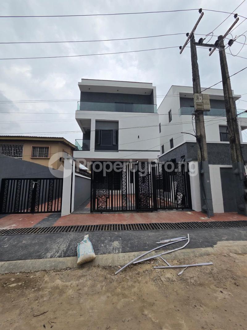 4 bedroom House for sale Adeniyi Jones Ikeja Lagos