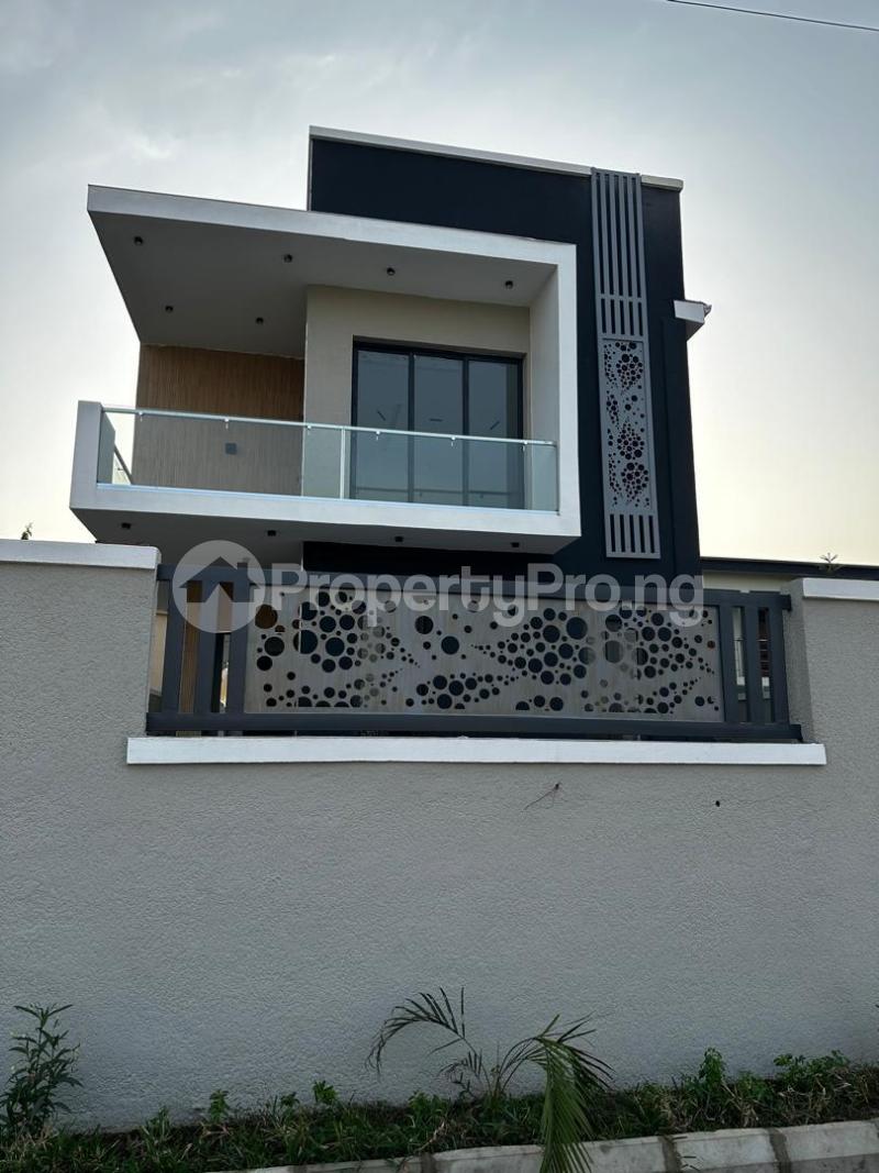 4 bedroom House for sale At Shonibare Estate Maryland Ikeja Lagos