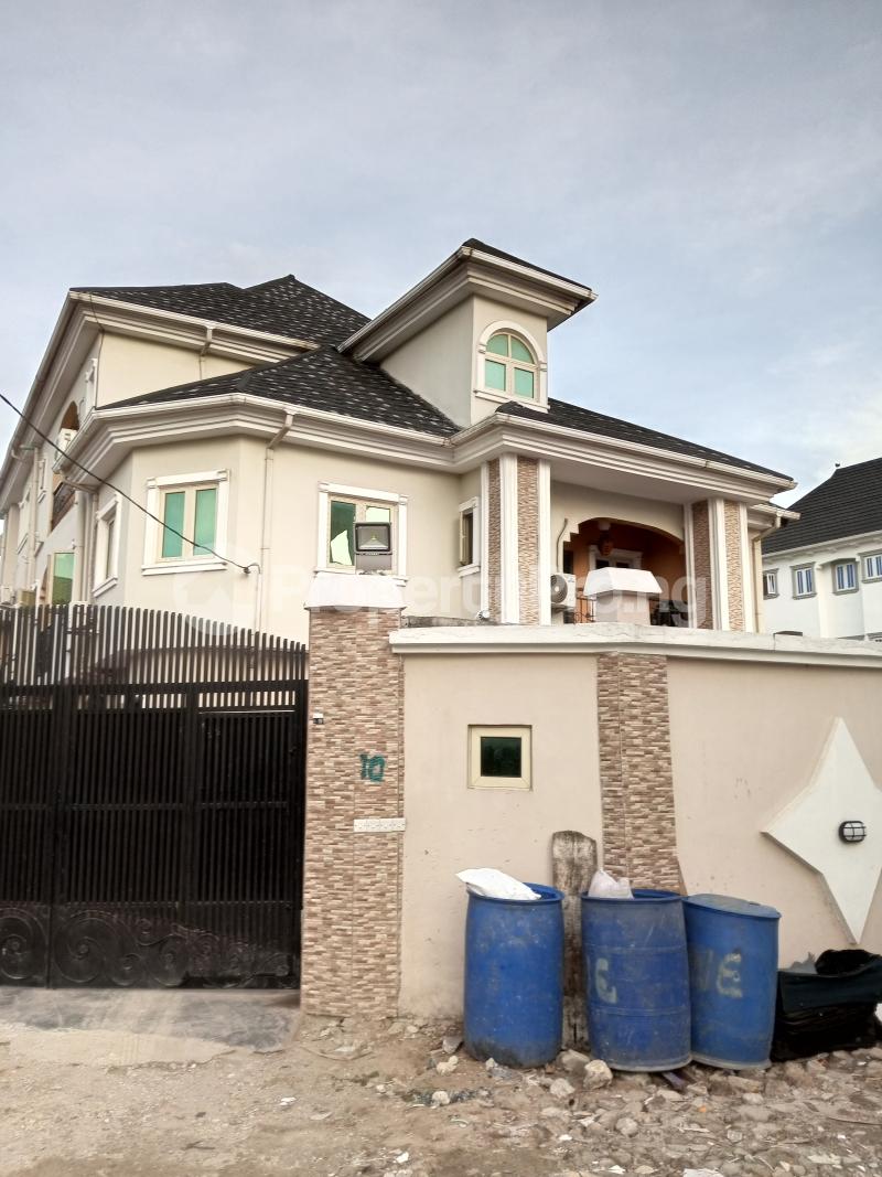 3 bedroom Flat / Apartment for rent Off View Estate, Ogudu Lagos