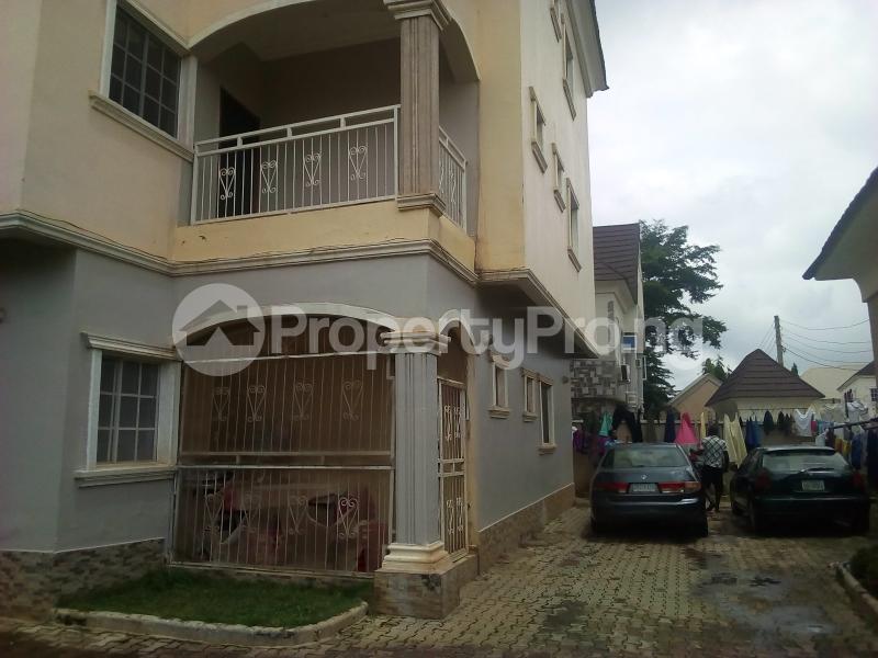3 Bedroom Flat / Apartment in Gwarinpa Abuja Flat / Apartment for