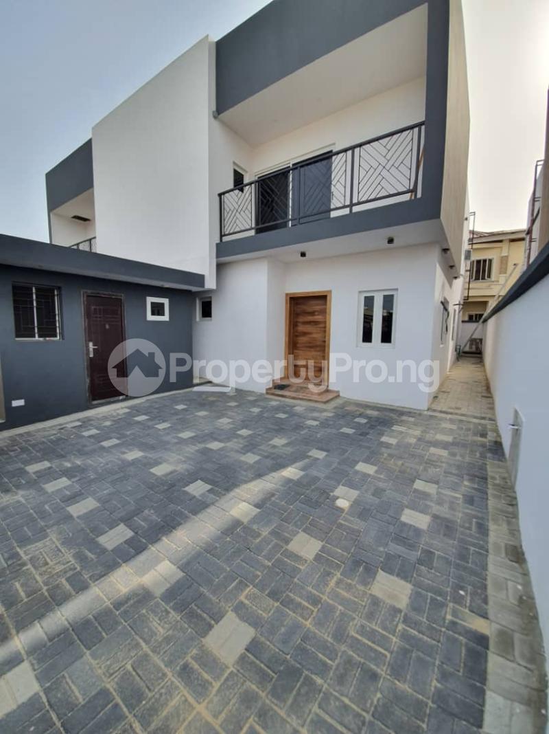 4 bedroom House for sale Pinnoch Beach Estate Ajiran Osapa london Lekki Lagos