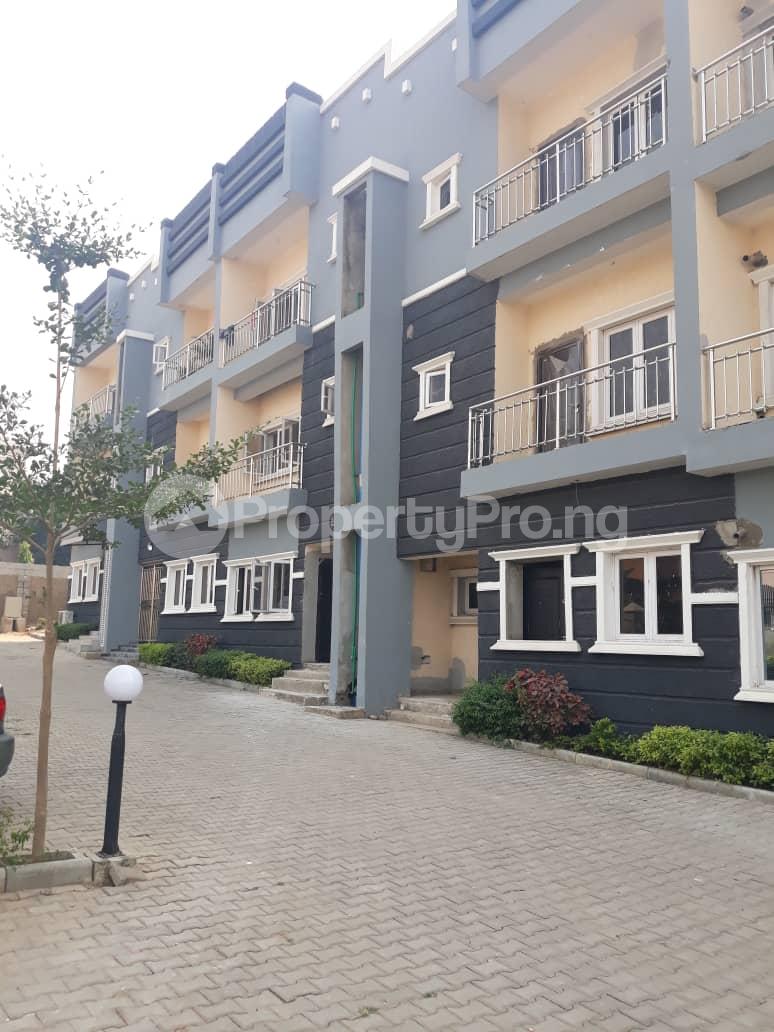 4 bedroom House for rent . Mabushi Abuja