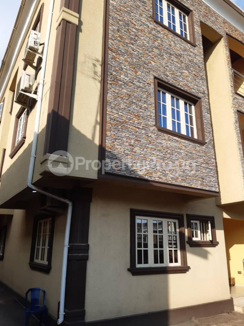 3 bedroom Flat / Apartment for rent Off Pedro Road, Pedro Close To Palmgrove Onipan Palmgroove Shomolu Lagos