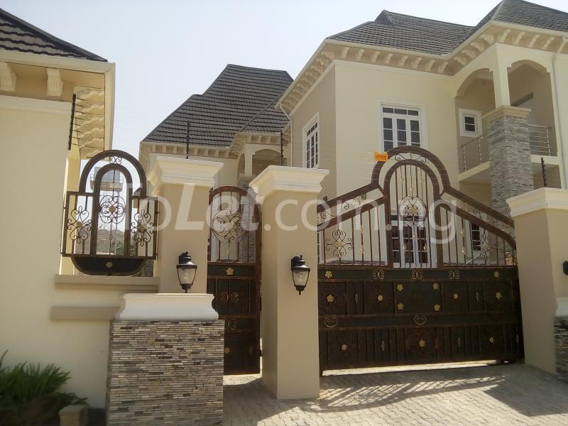4 bedroom House for rent Guzape By Coza Church, Guzape Abuja