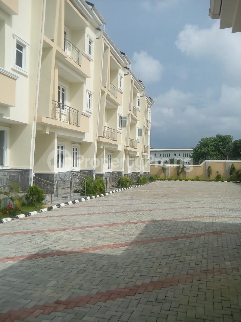 4 bedroom House for rent Guzape District After Coza Church Guzape Abuja