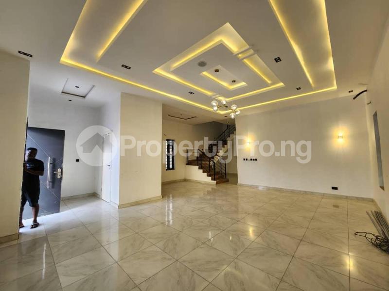 4 bedroom House for sale Thomas estate Ajah Lagos