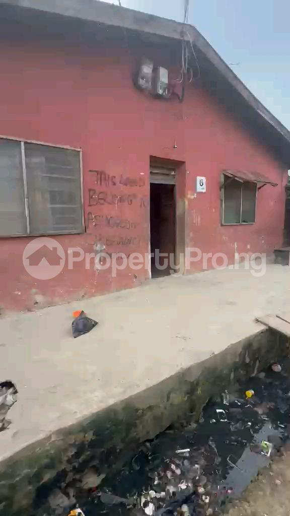 House for sale Ogonl Oluwa Street Bariga Lagos