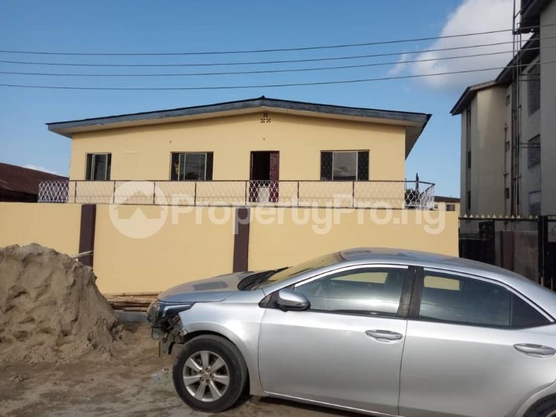 3 bedroom Flat / Apartment for rent Off Fola Agoro Road Fola Agoro Yaba Lagos