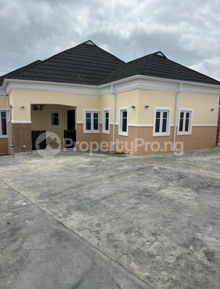 3 bedroom House for sale Elebu Akala Express Ibadan Oyo