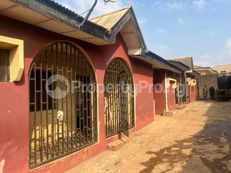 3 bedroom House for sale Old Ife Road Alakia Ibadan Iwo Rd Ibadan Oyo