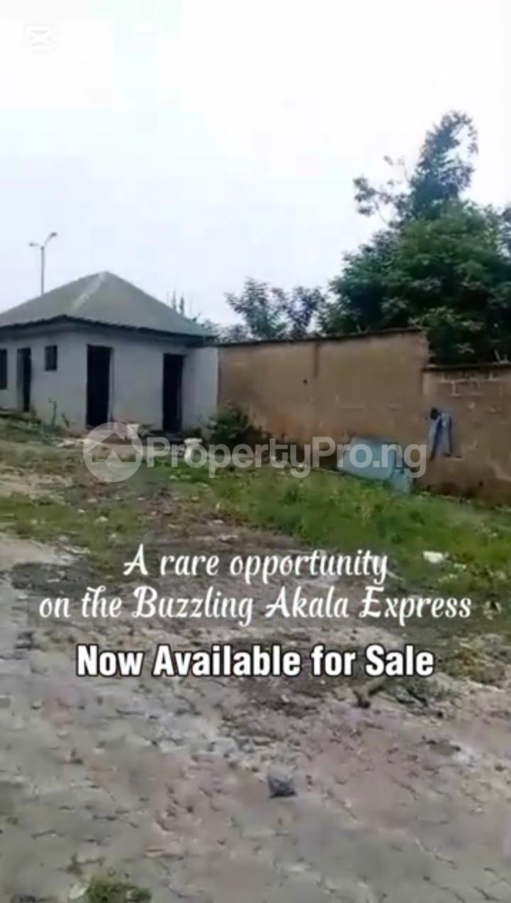 Land for sale  Akala Express Ibadan Oyo
