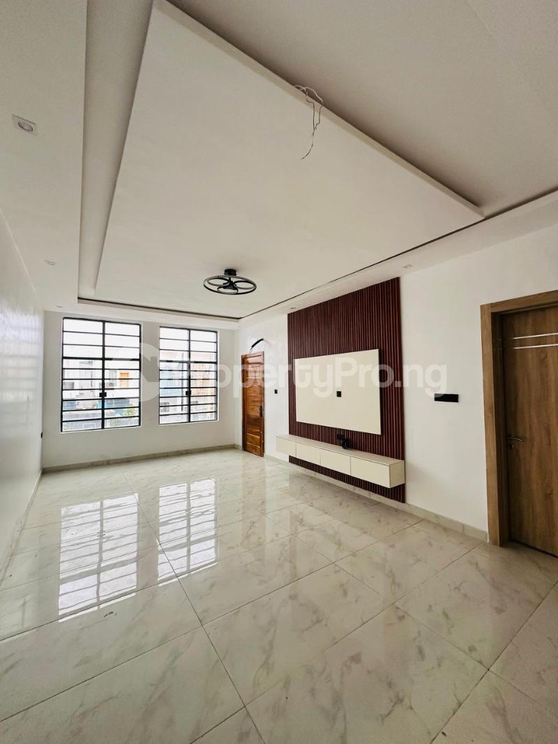 5 bedroom House for sale Ologolo Lekki Lagos