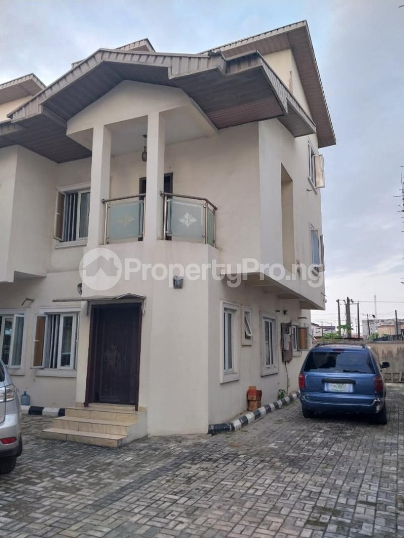 6 bedroom House for rent Ikate Lekki Lagos