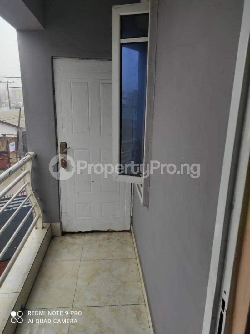 2 bedroom Flat / Apartment for rent Off Pedro Road Shomolu Shomolu Lagos
