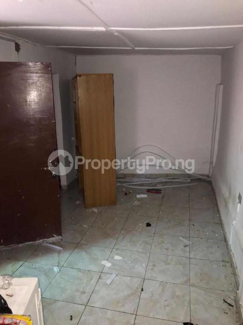 1 bedroom Flat / Apartment for rent Off Akerele Road Ogunlana Surulere Lagos